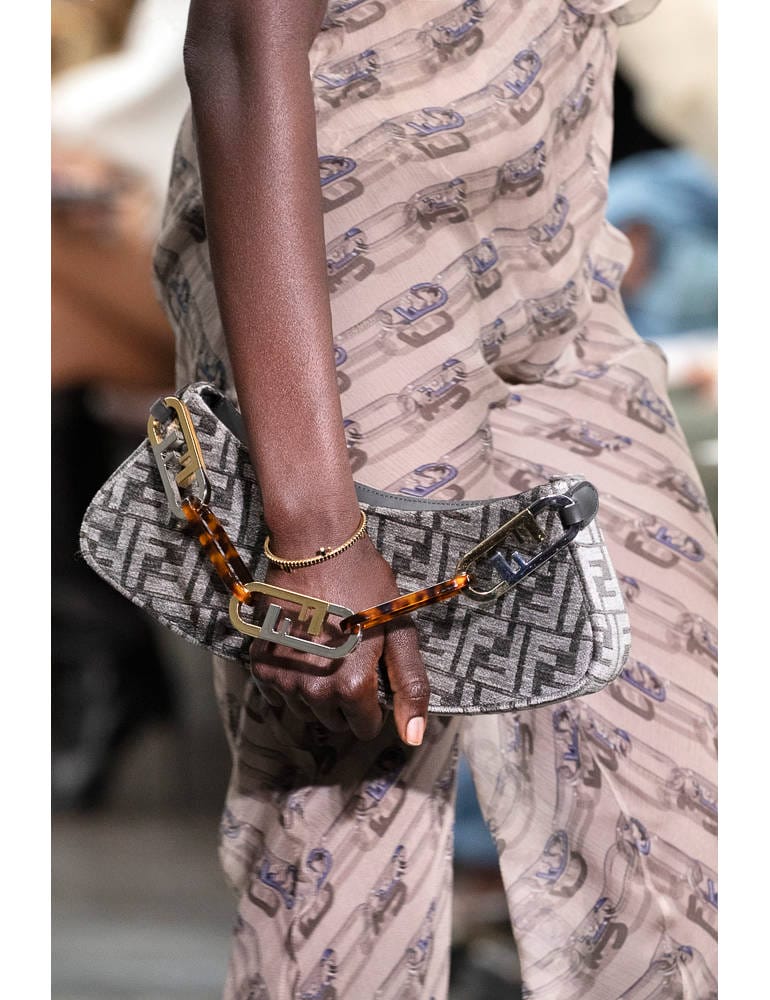 Arm candy of the week: The uber-chic Fendi O'Lock swing bag
