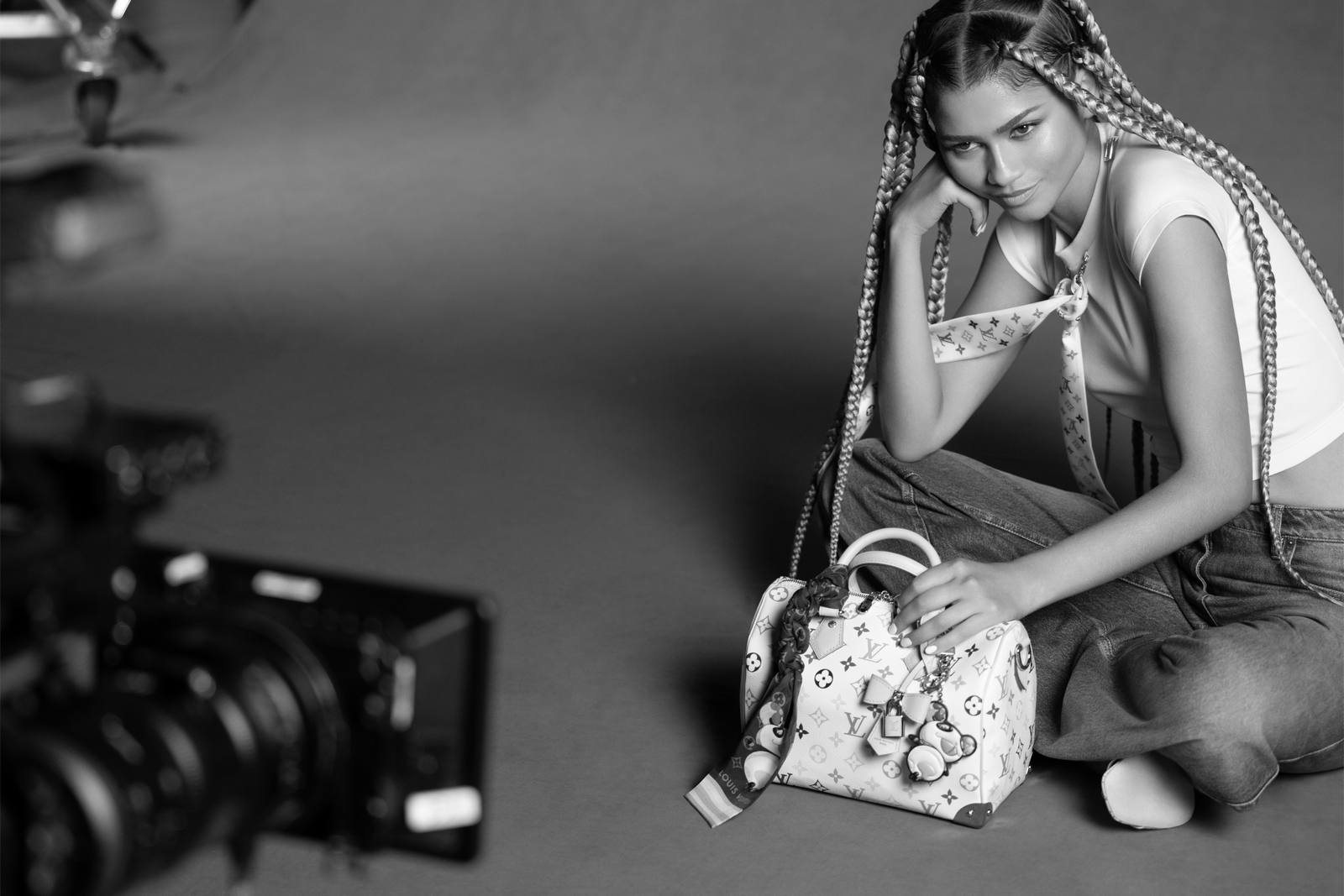 美品☆Milly ミリー 柄とバックデザインが可愛い華やかコート The Louis Vuitton x Murakami re-edition is a 200-piece